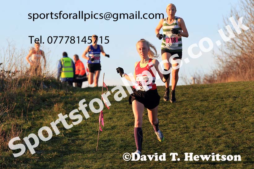 Senior womens 2022 North Eastern Cross Country Champs., Temple Park, South Shields.  Photo: David T. Hewitson/Sports for All Pics